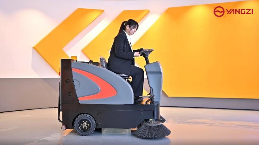 電動小型掃地車