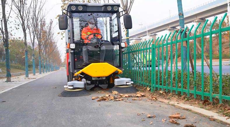 路面清掃車